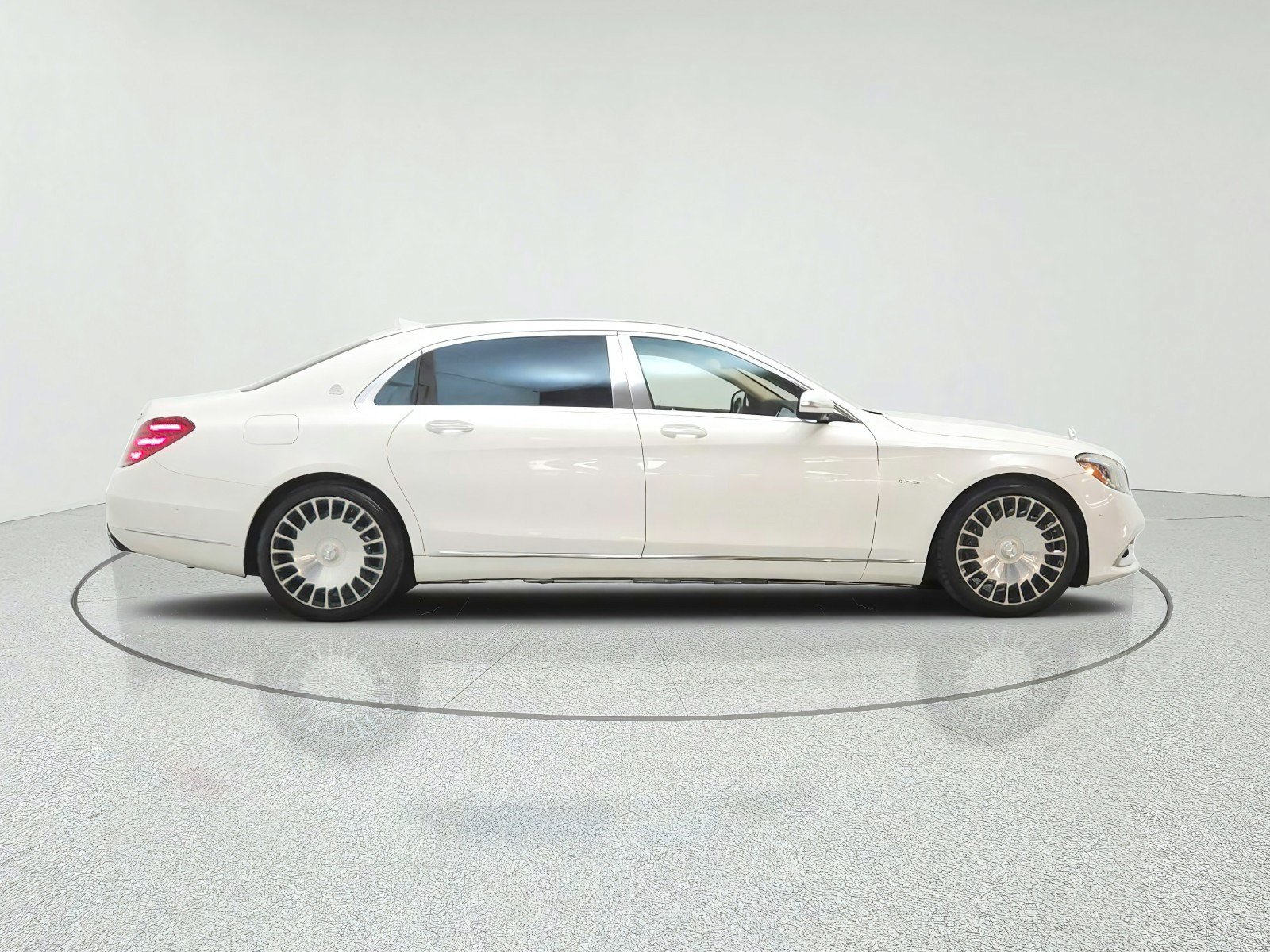 Used 2018 Mercedes-Benz Maybach S 650 image 4