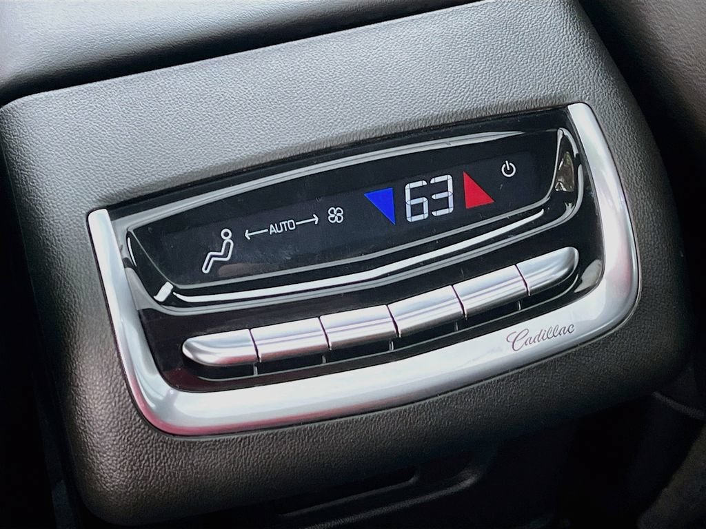 Used 2025 Cadillac XT6 Luxury w/ LPO, Floor Liner Package AWD/4WD image 26