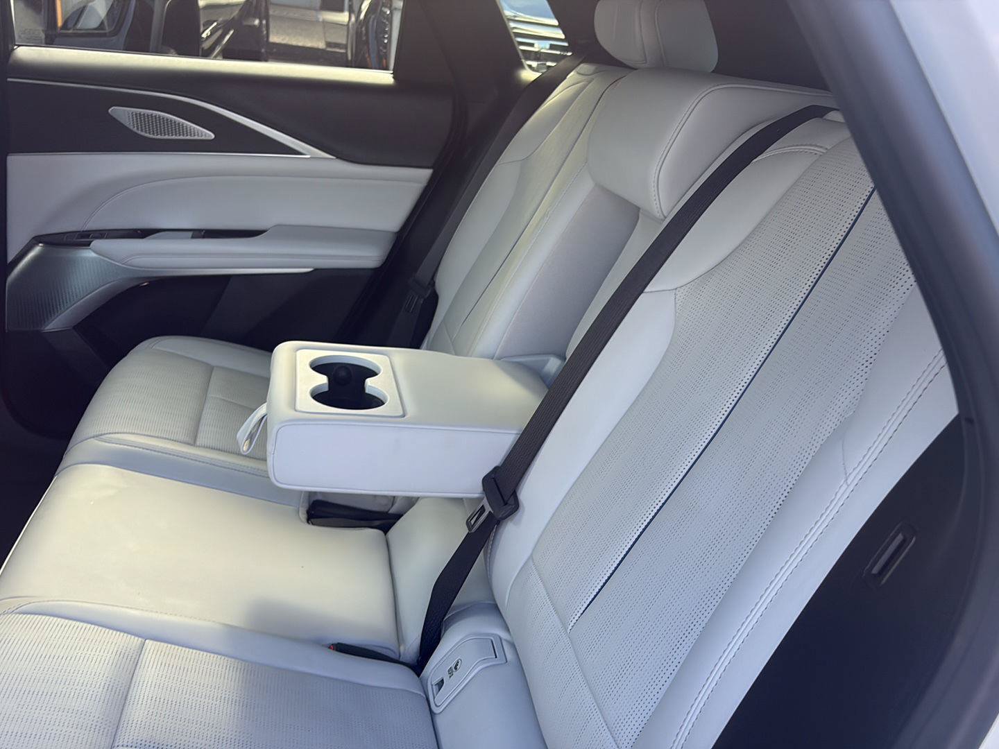 Used 2024 Cadillac Lyriq Luxury AWD/4WD image 45