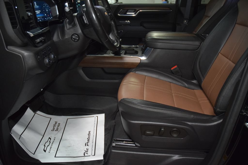 Used 2023 Chevrolet Silverado 1500 High Country w/ High Country Premium Package AWD/4WD image 42