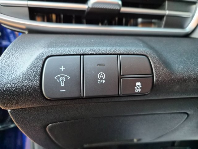 New 2026 Hyundai Elantra SE image 17