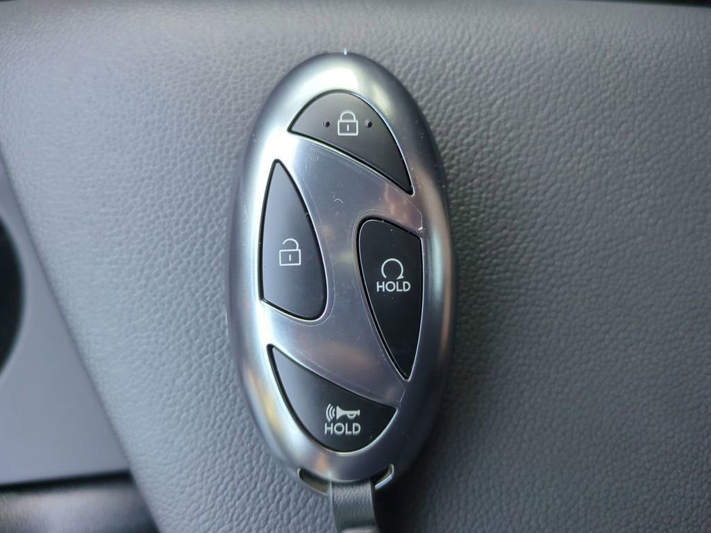 New 2026 Hyundai Elantra Limited image 37