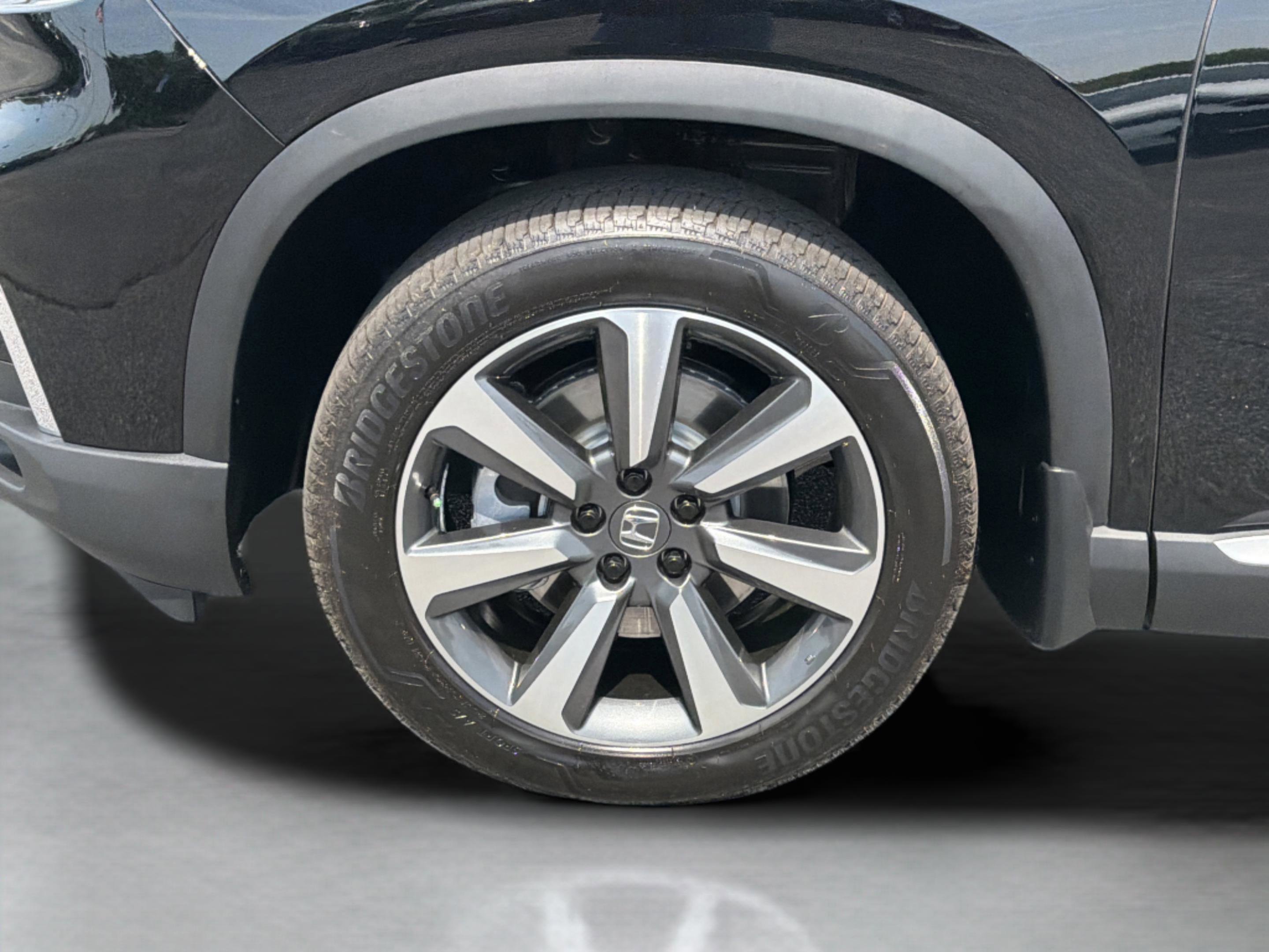 Certified 2024 Honda Pilot Elite image 32