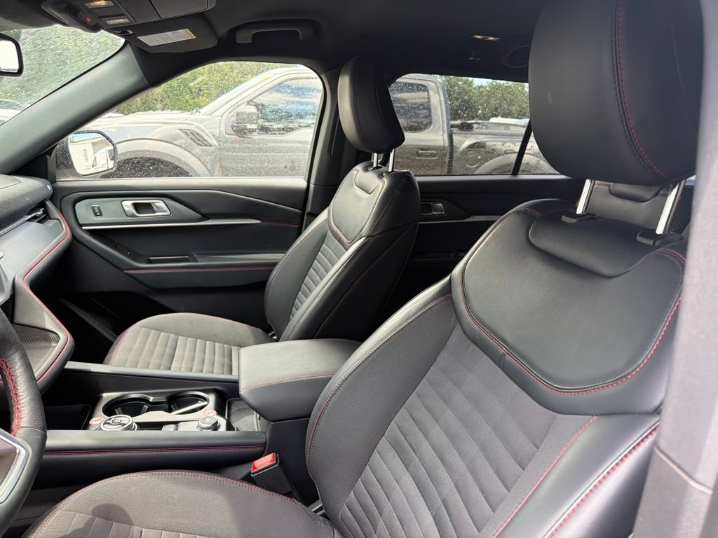 Used 2026 Ford Explorer ST-Line w/ ST-Line Street Pack RWD image 10
