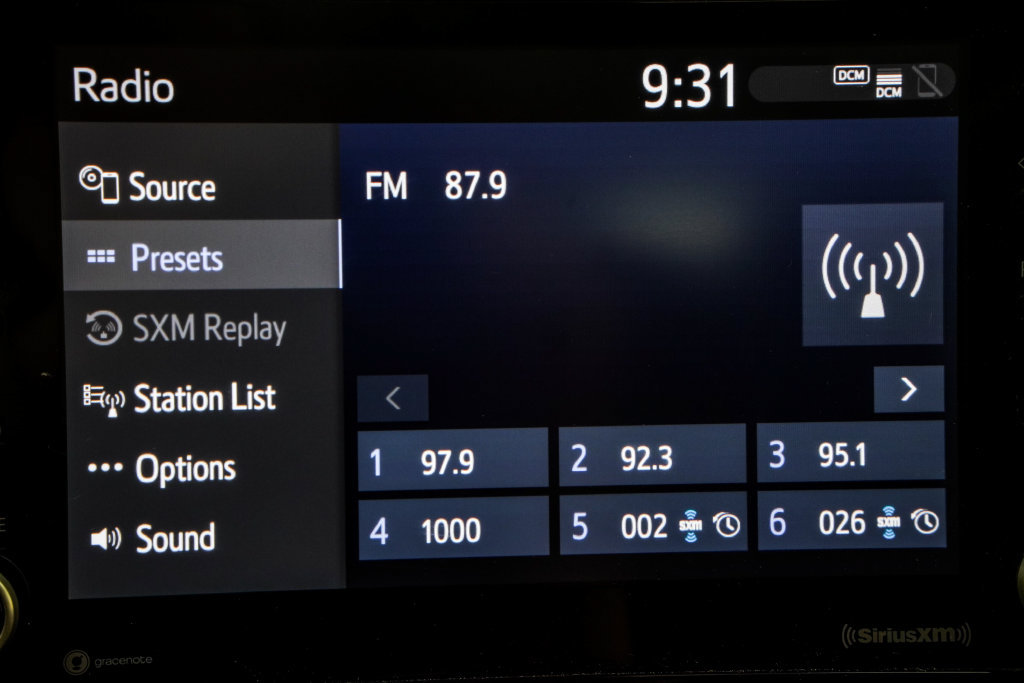 Used 2022 Toyota Corolla LE FWD image 30