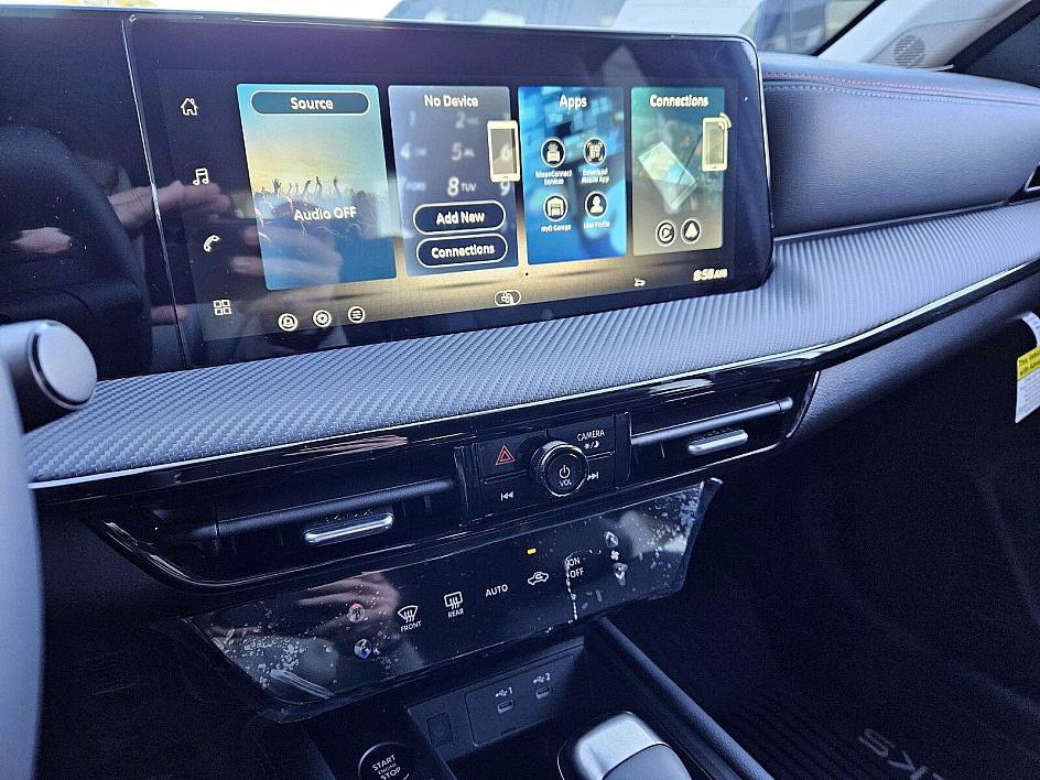 New 2026 Nissan Kicks SR image 20