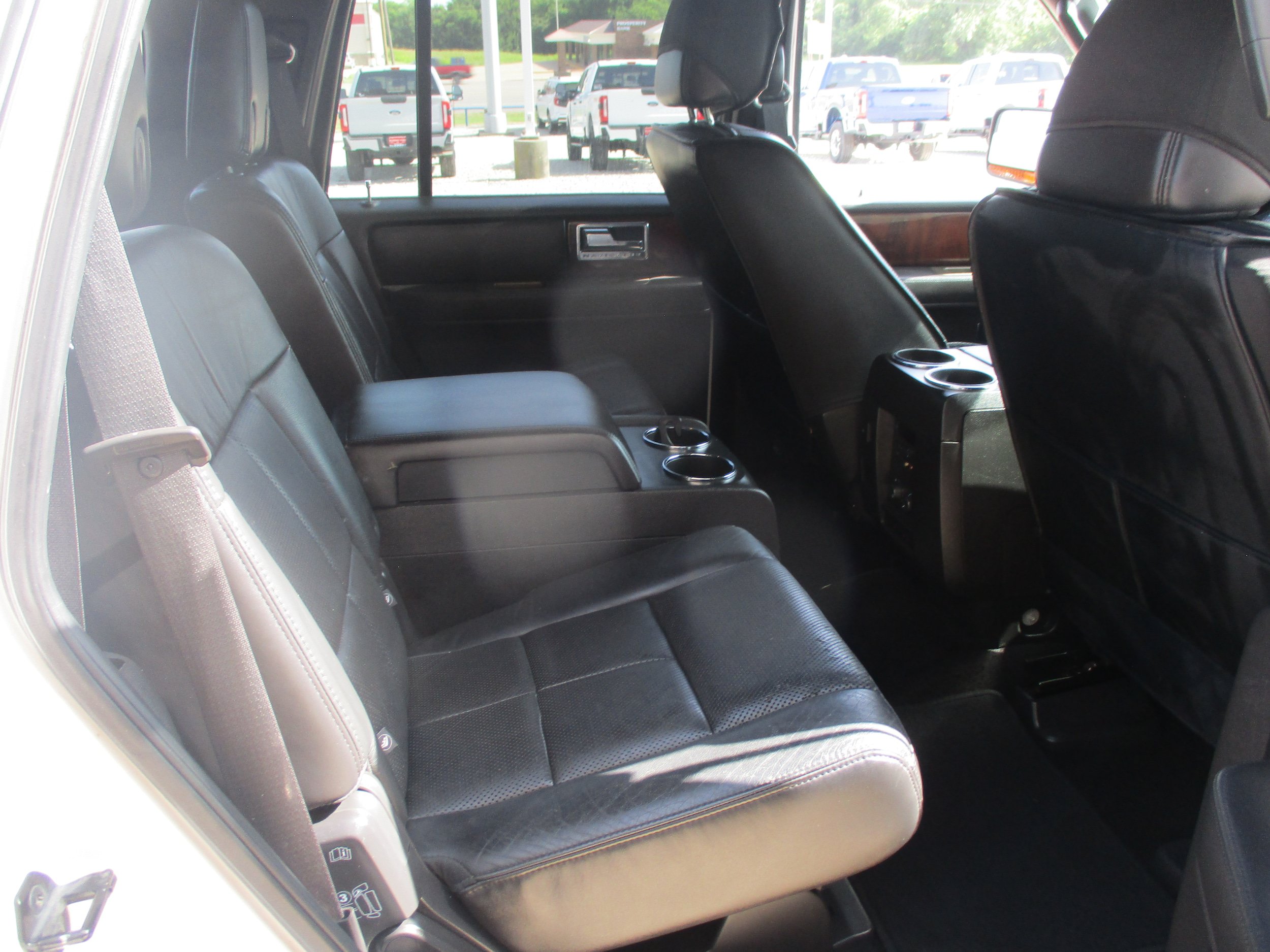 Used 2014 Lincoln Navigator 2WD image 10