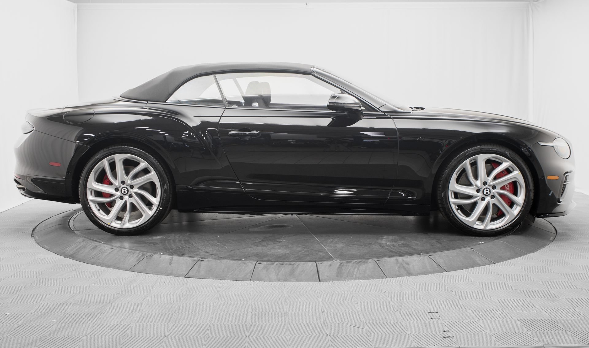 New 2026 Bentley Continental GTC AWD/4WD image 10