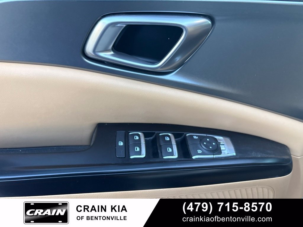 Certified 2024 Kia Carnival LX FWD image 14