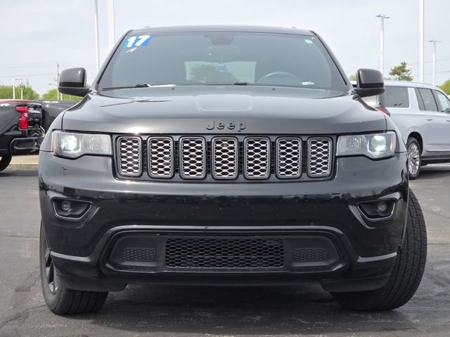 Used 2017 Jeep Grand Cherokee Altitude AWD/4WD image 15