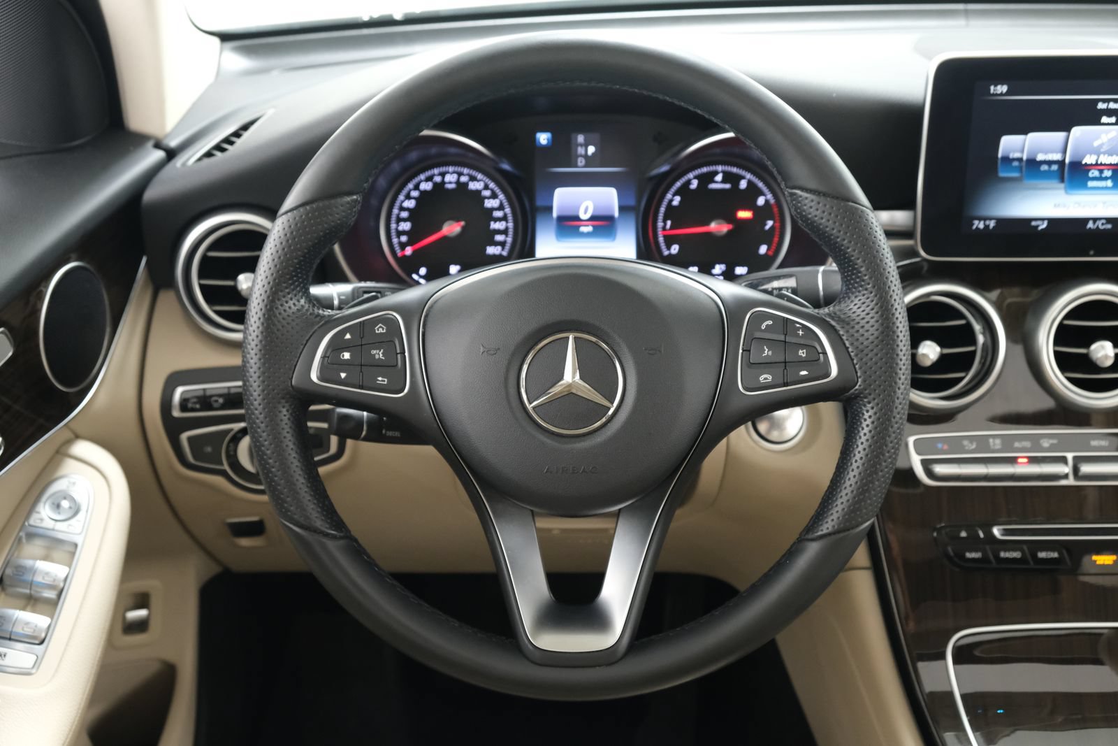 Used 2017 Mercedes-Benz GLC 300 4MATIC image 12