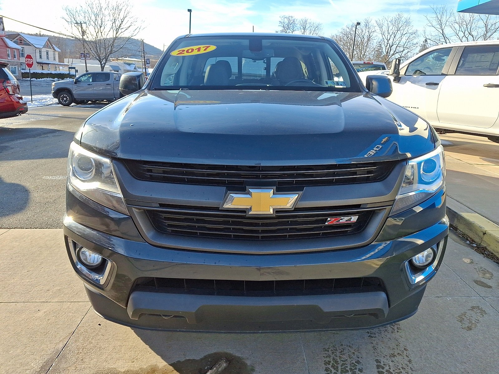 Used 2017 Chevrolet Colorado Z71 image 2