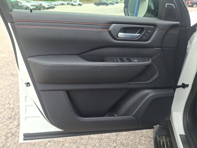 New 2026 Nissan Armada PRO-4X AWD/4WD image 9