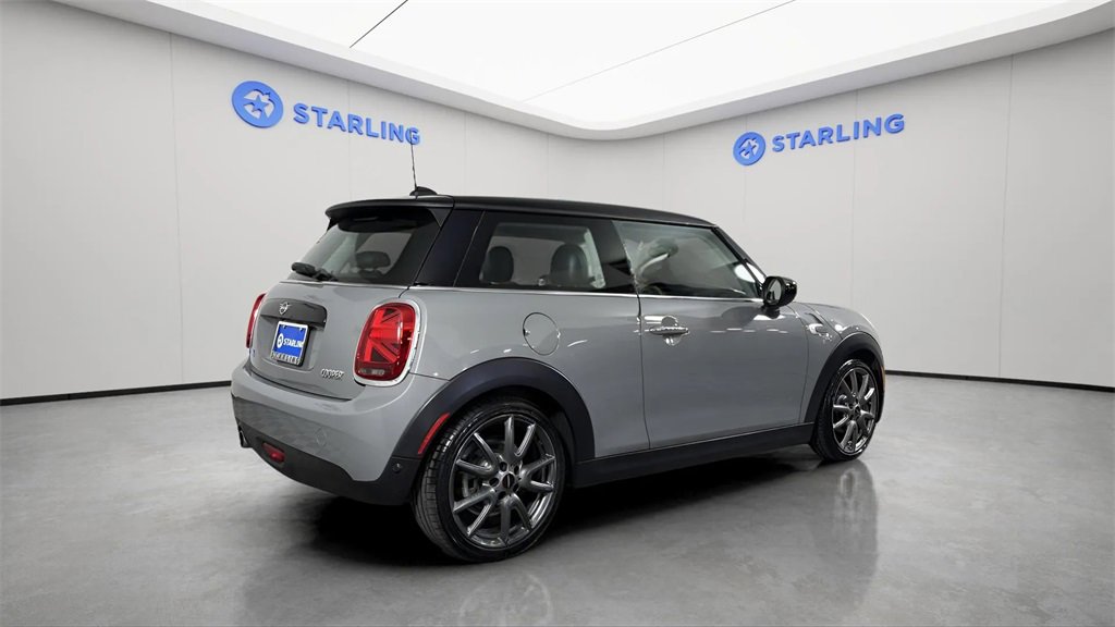 Used 2020 MINI Cooper 2-Door Hardtop image 9