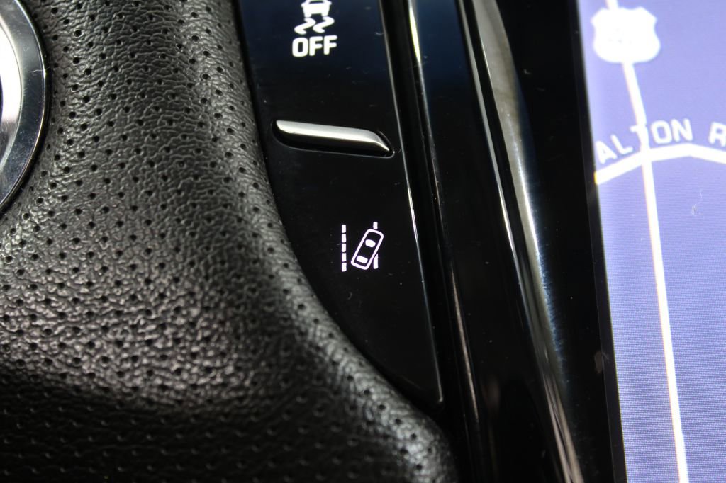 Used 2013 Cadillac XTS Luxury w/ Driver Awareness Package image 34