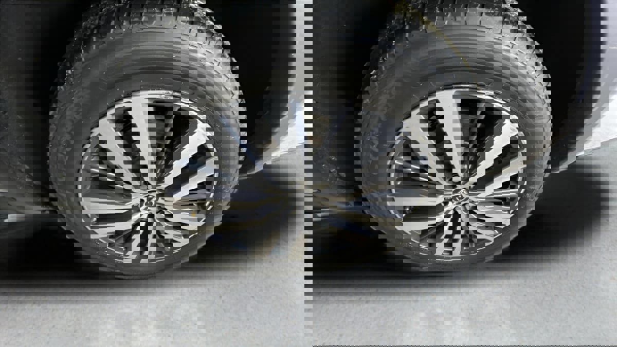 Used 2022 Nissan Pathfinder Platinum w/ Cargo Package image 20