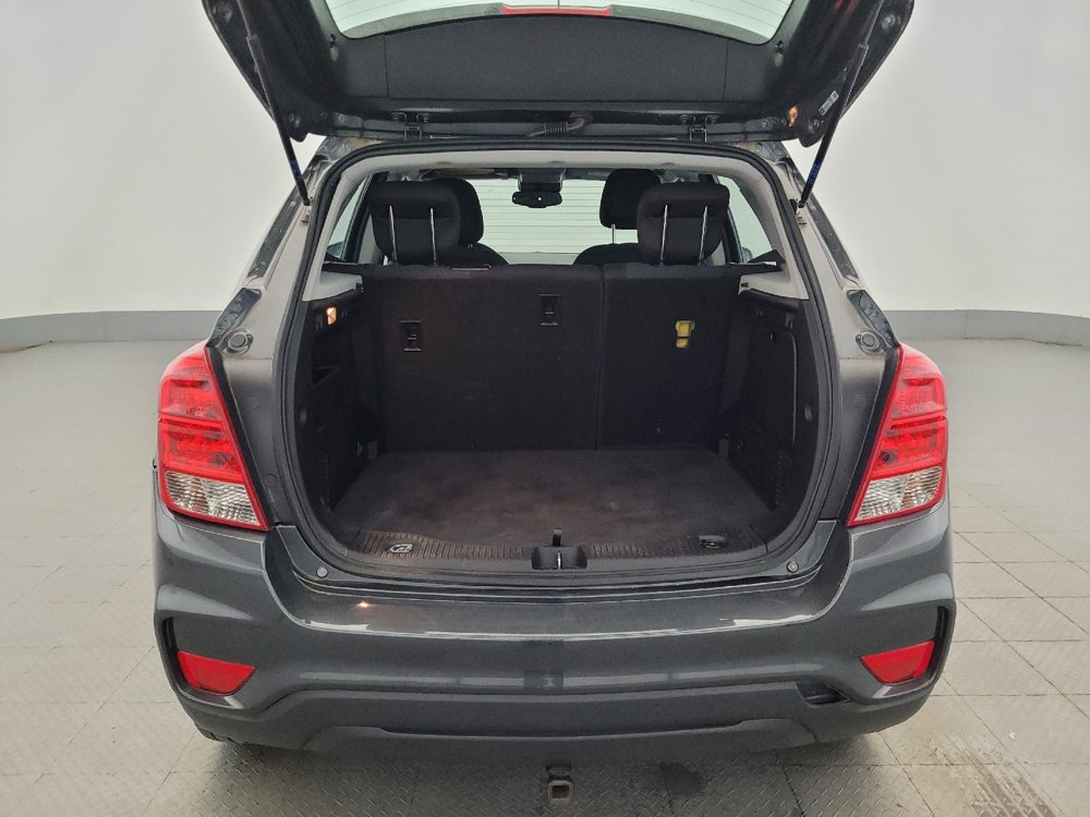 Used 2020 Chevrolet Trax LS FWD image 29