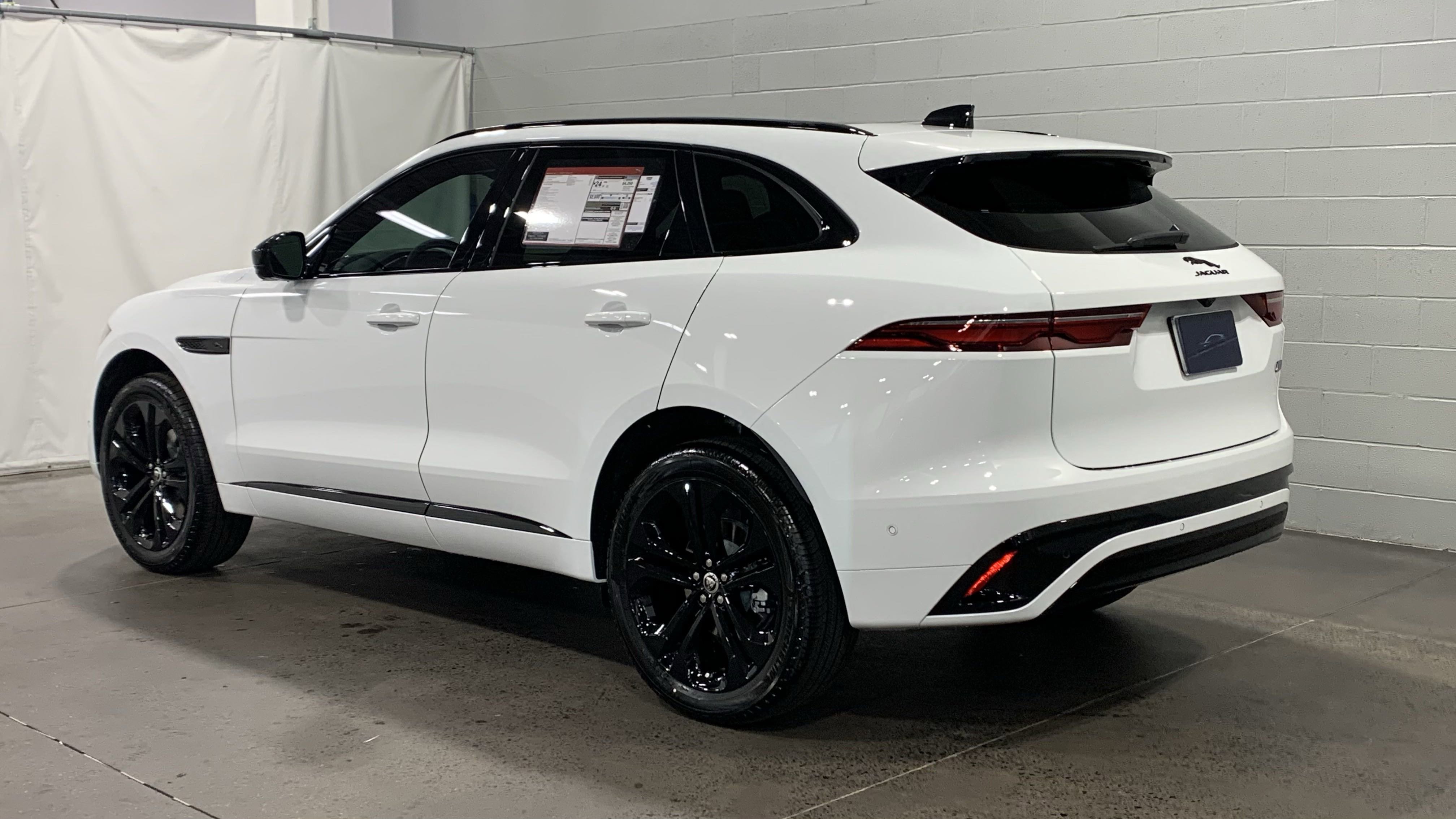 New 2026 Jaguar F-PACE R-Dynamic S image 12