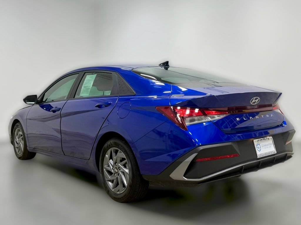 Used 2024 Hyundai Elantra SEL FWD image 14