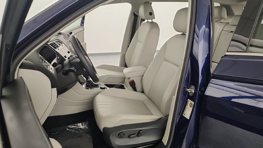 Used 2024 Volkswagen Tiguan SE AWD/4WD image 14