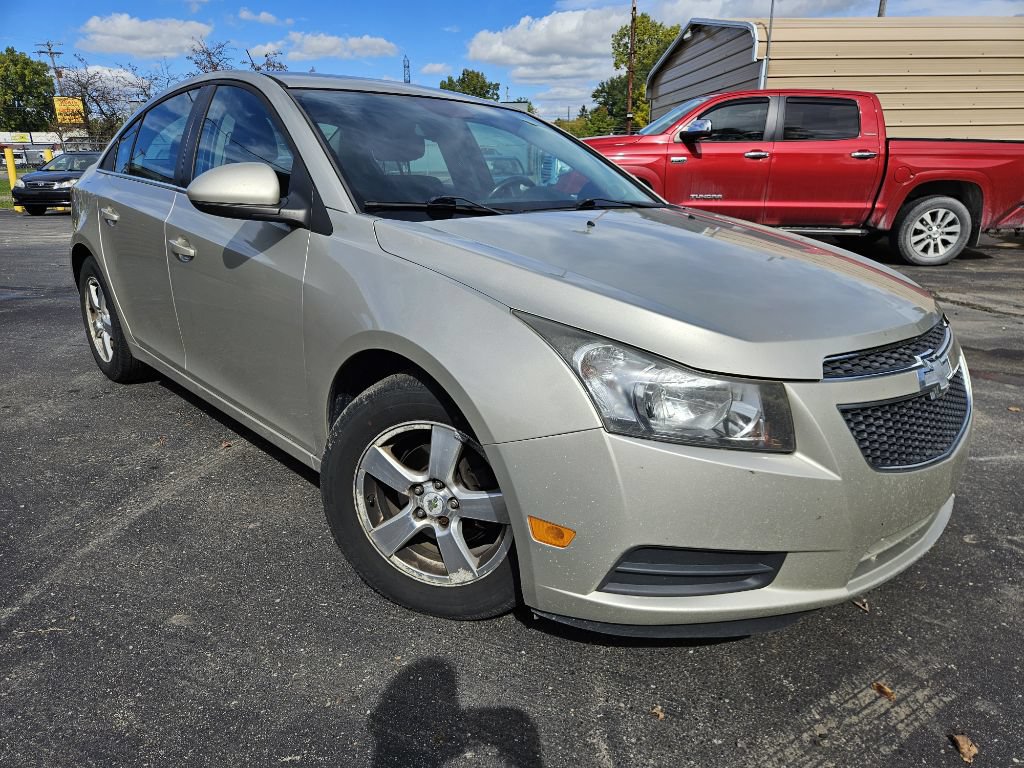 Used 2014 Chevrolet Cruze LT FWD image 3