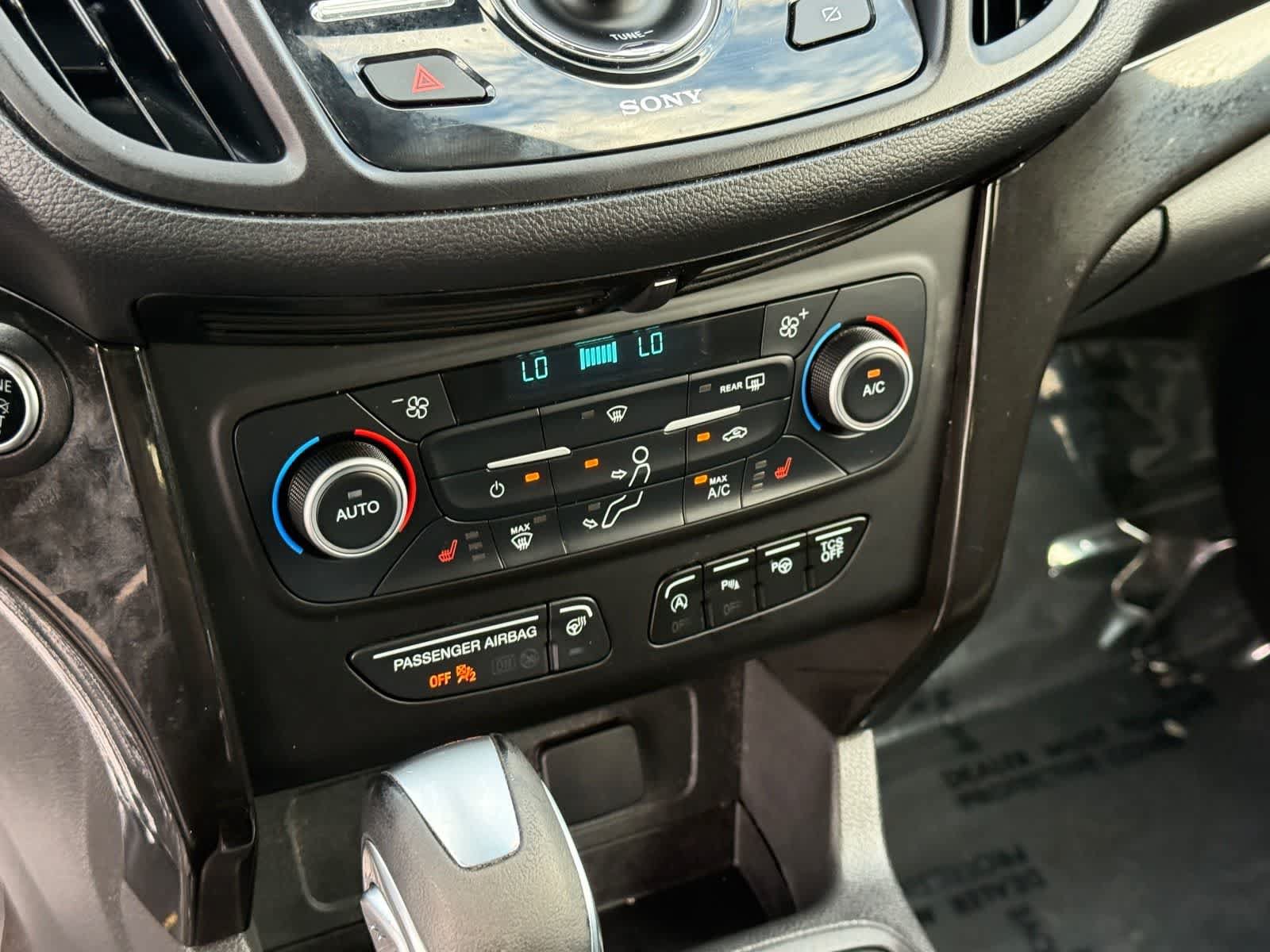 Used 2019 Ford Escape Titanium FWD image 24