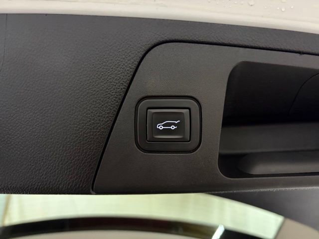 Used 2020 Buick Envision Essence FWD image 11