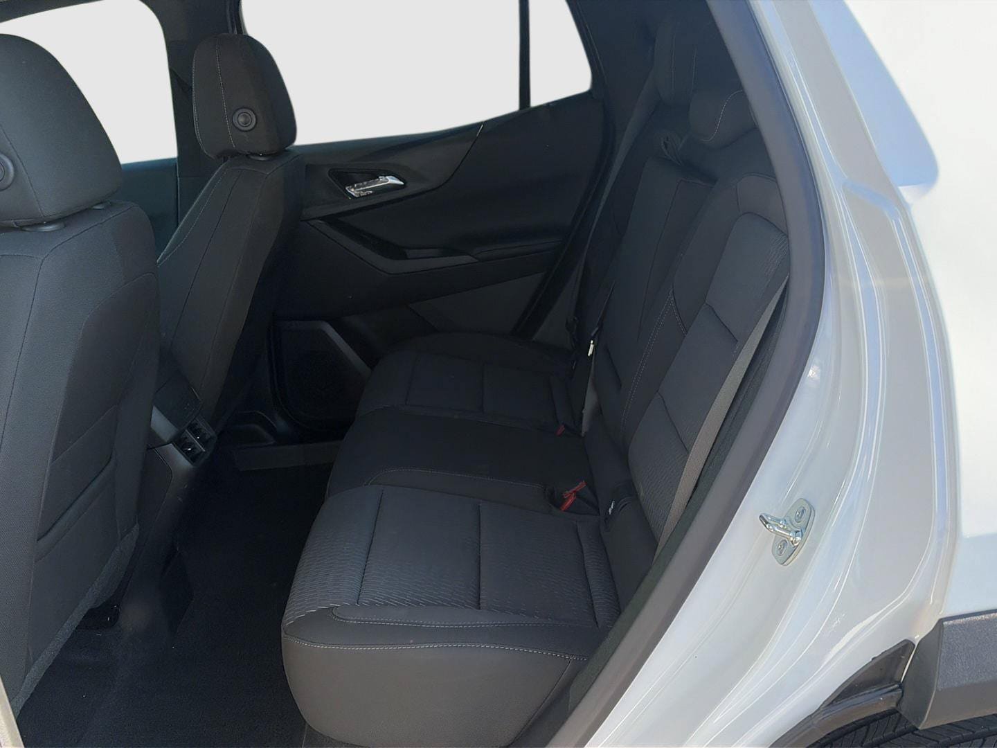 Used 2026 Chevrolet Equinox LT AWD/4WD image 33