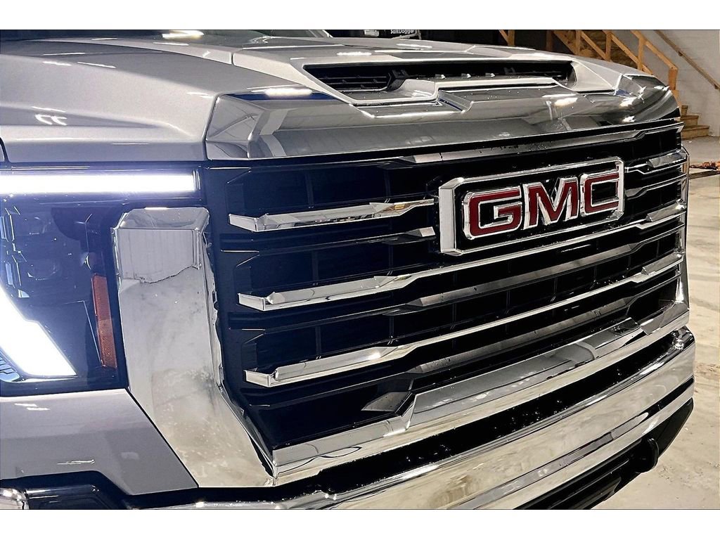 Used 2025 GMC Sierra 2500 SLE w/ SLE Convenience Package image 30