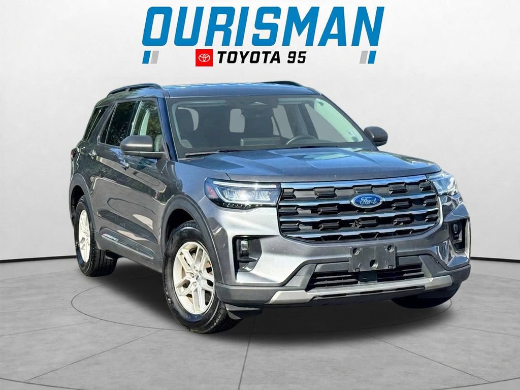 Used 2025 Ford Explorer Active w/ Active Comfort Package RWD image 1