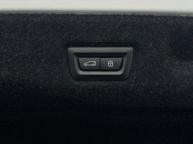 New 2026 BMW 530i xDrive w/ Premium Package image 11