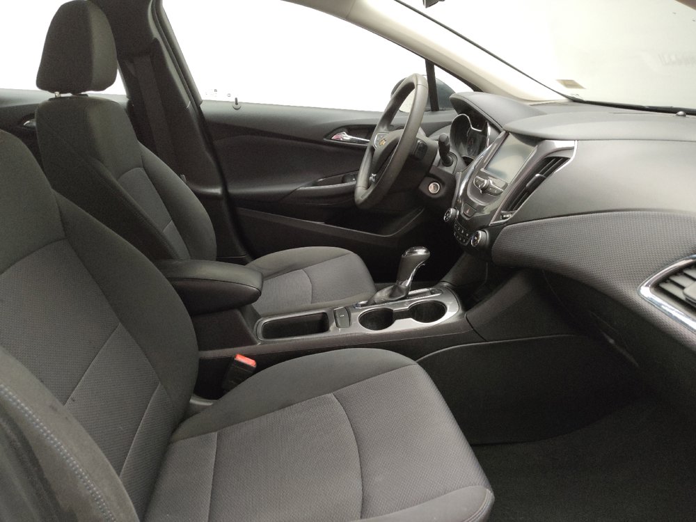 Used 2018 Chevrolet Cruze LT FWD image 21