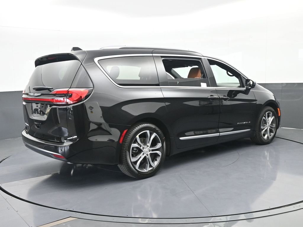 New 2026 Chrysler Pacifica Pinnacle image 6