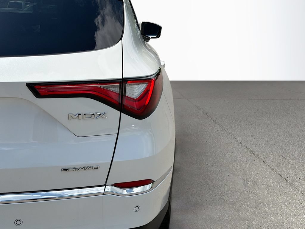 Used 2023 Acura MDX SH-AWD w/ Technology Package image 11
