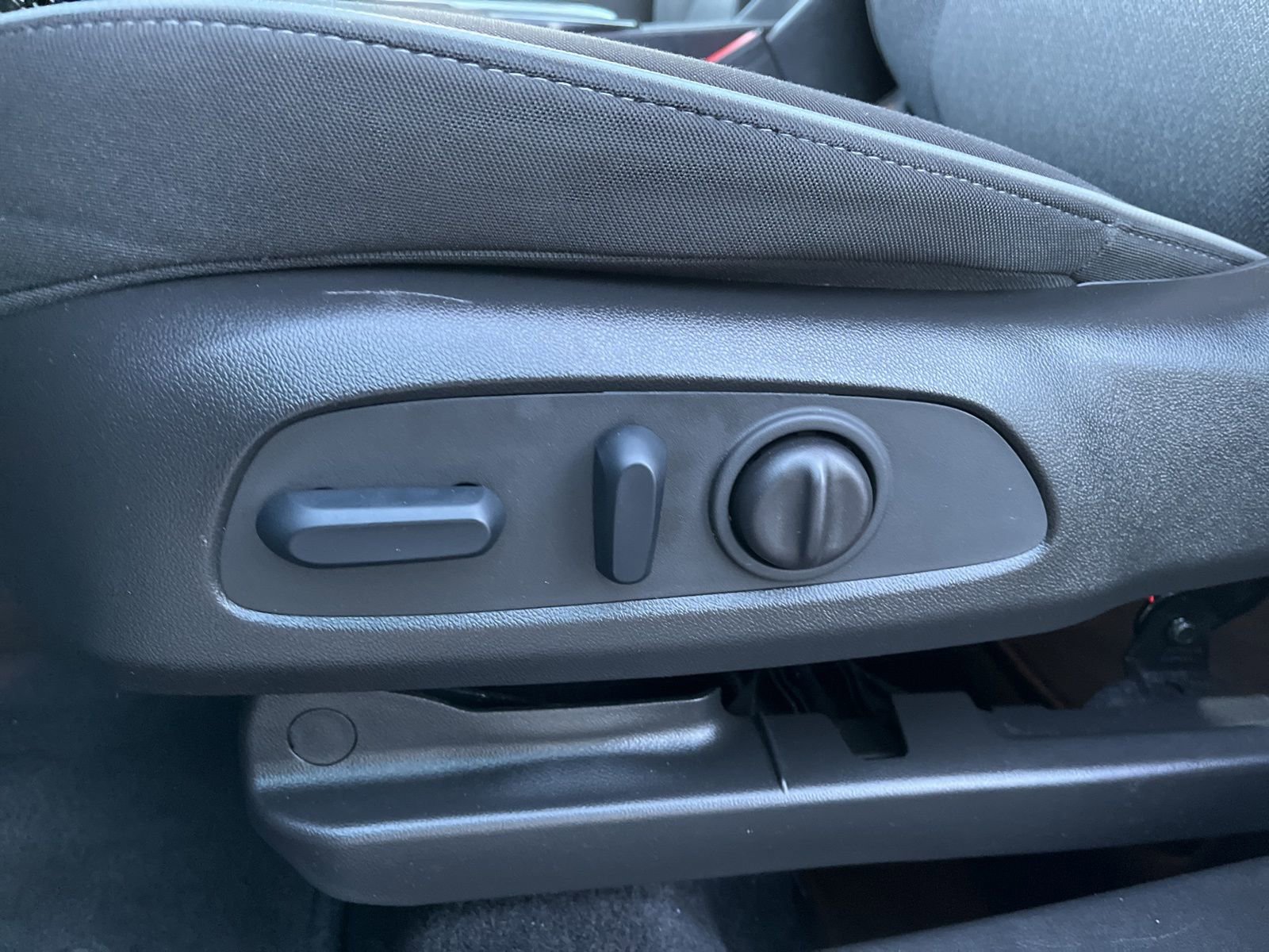 Used 2023 Chevrolet TrailBlazer LT image 30