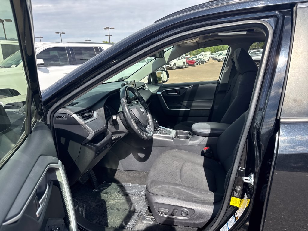 Used 2019 Toyota RAV4 XLE w/ Convenience Package AWD/4WD image 9