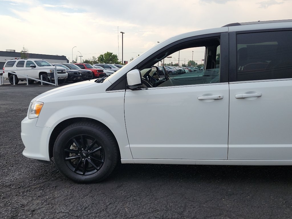 Used 2019 Dodge Grand Caravan SXT FWD image 10