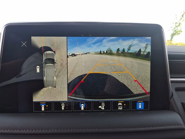 Used 2022 Chevrolet Suburban High Country AWD/4WD image 30