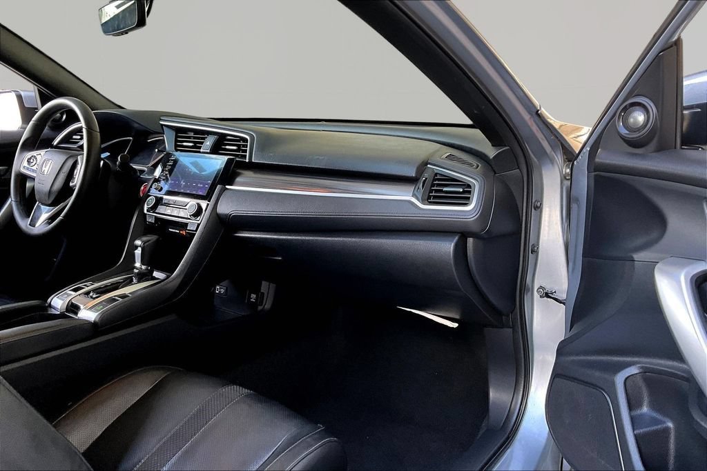 Used 2019 Honda Civic Touring image 25