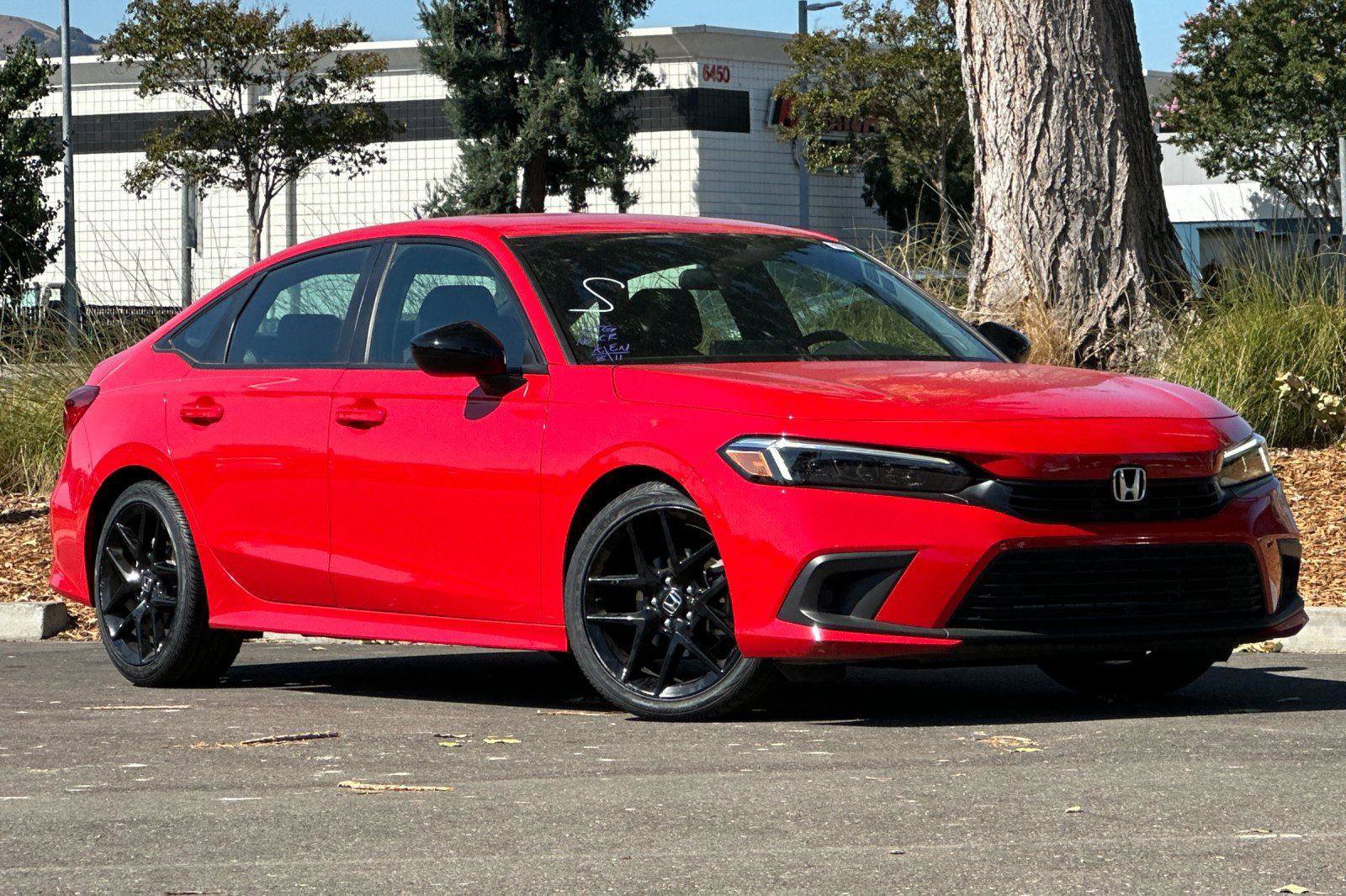 Used 2023 Honda Civic Sport image 2