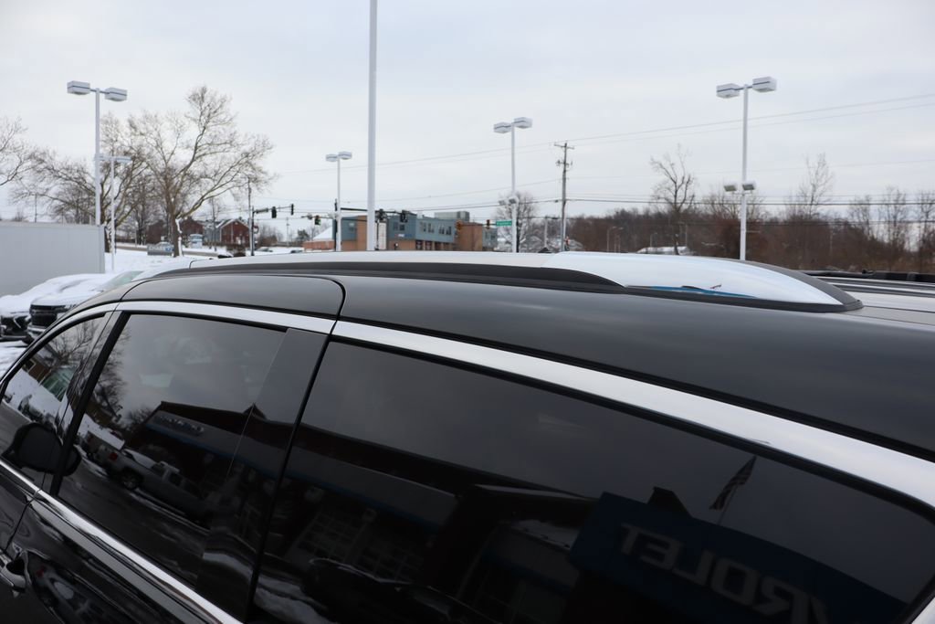 Used 2021 Chrysler Pacifica Touring-L w/ Uconnect Theater Family Group image 30