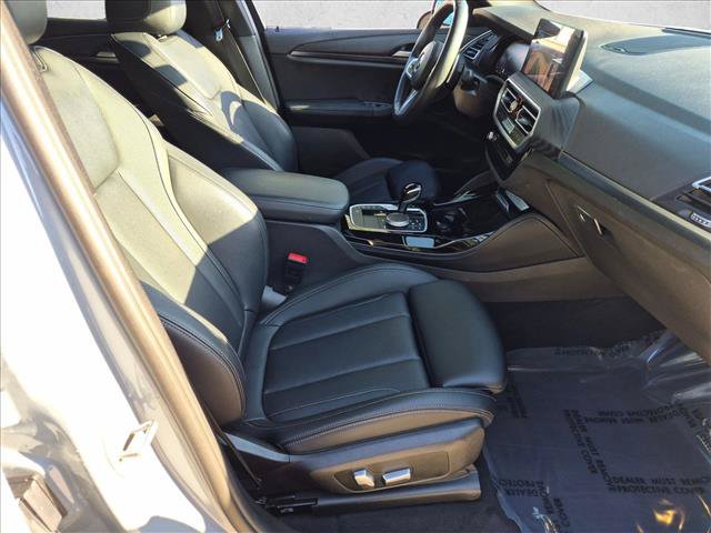 Used 2022 BMW X4 xDrive30i w/ M Sport Package 2 AWD/4WD image 21