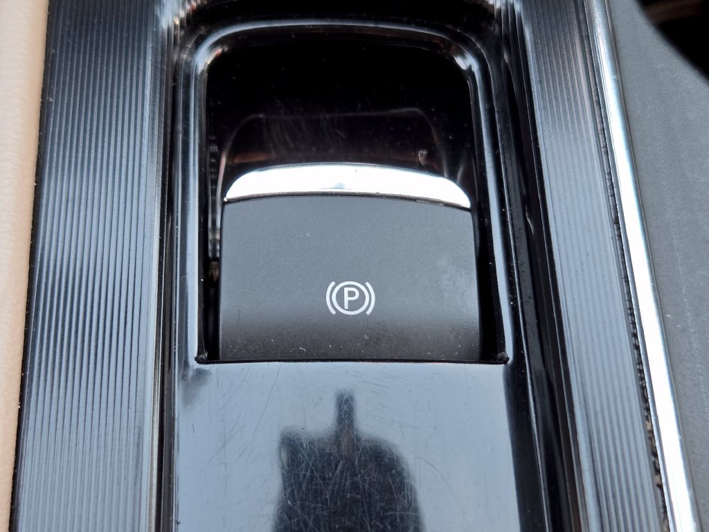 Used 2022 Lincoln Corsair AWD w/ Premium Package image 15