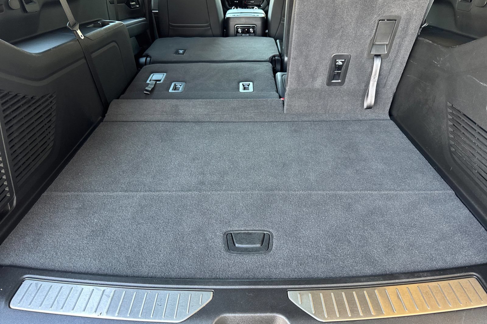 Certified 2026 Chevrolet Suburban RST RWD image 5