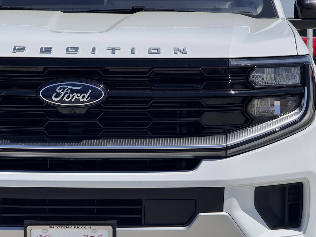 Used 2025 Ford Expedition Max Platinum AWD/4WD image 8