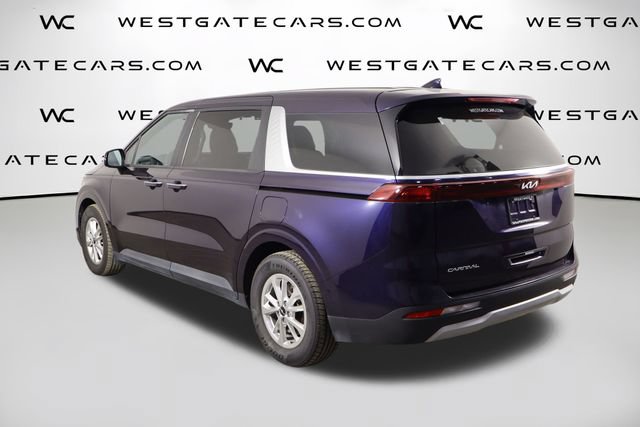 Used 2023 Kia Carnival LX FWD image 44