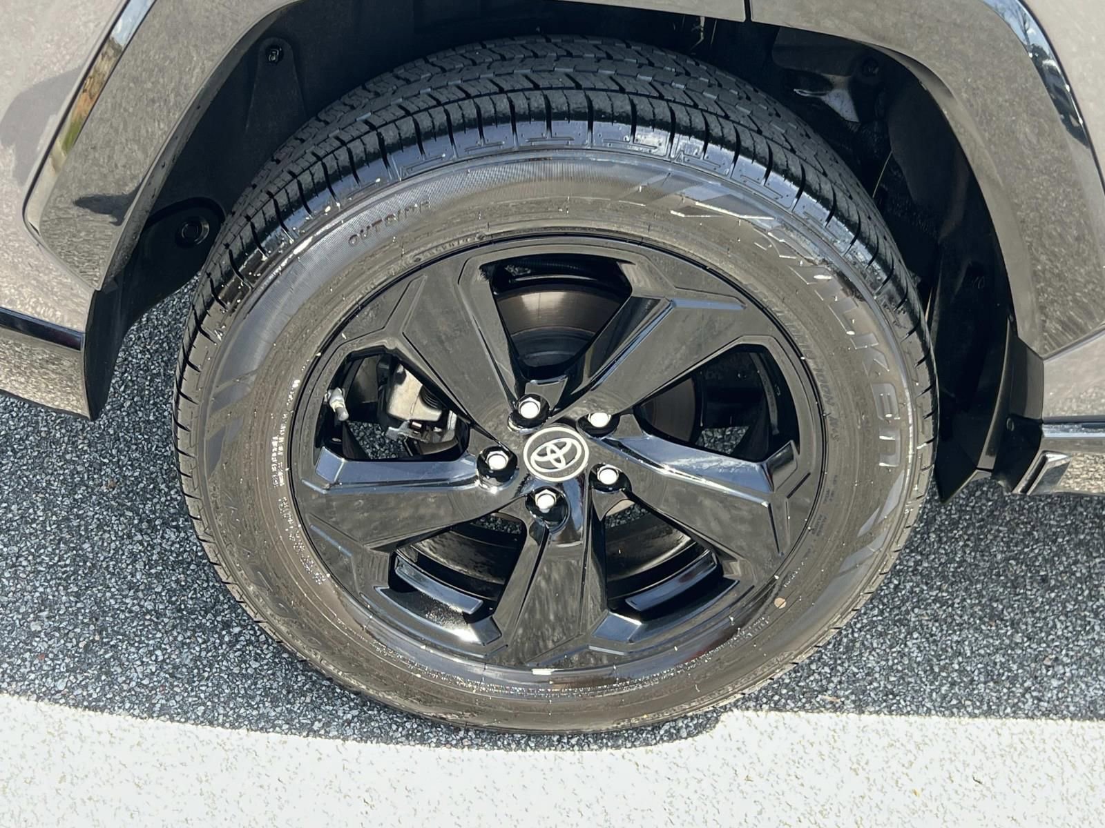 Used 2019 Toyota RAV4 XSE w/ XSE Weather Package image 17