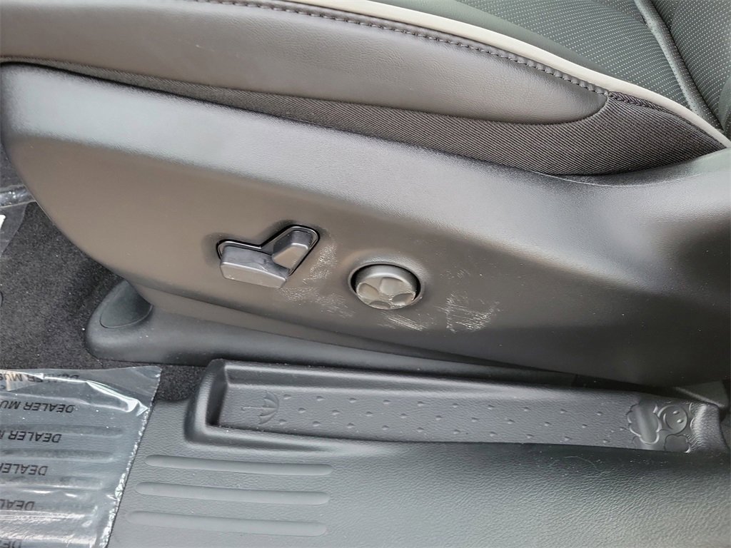 New 2026 Chrysler Pacifica Limited image 20