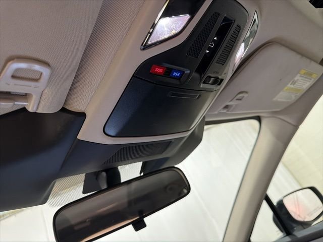 Used 2025 Subaru Outback Premium image 18