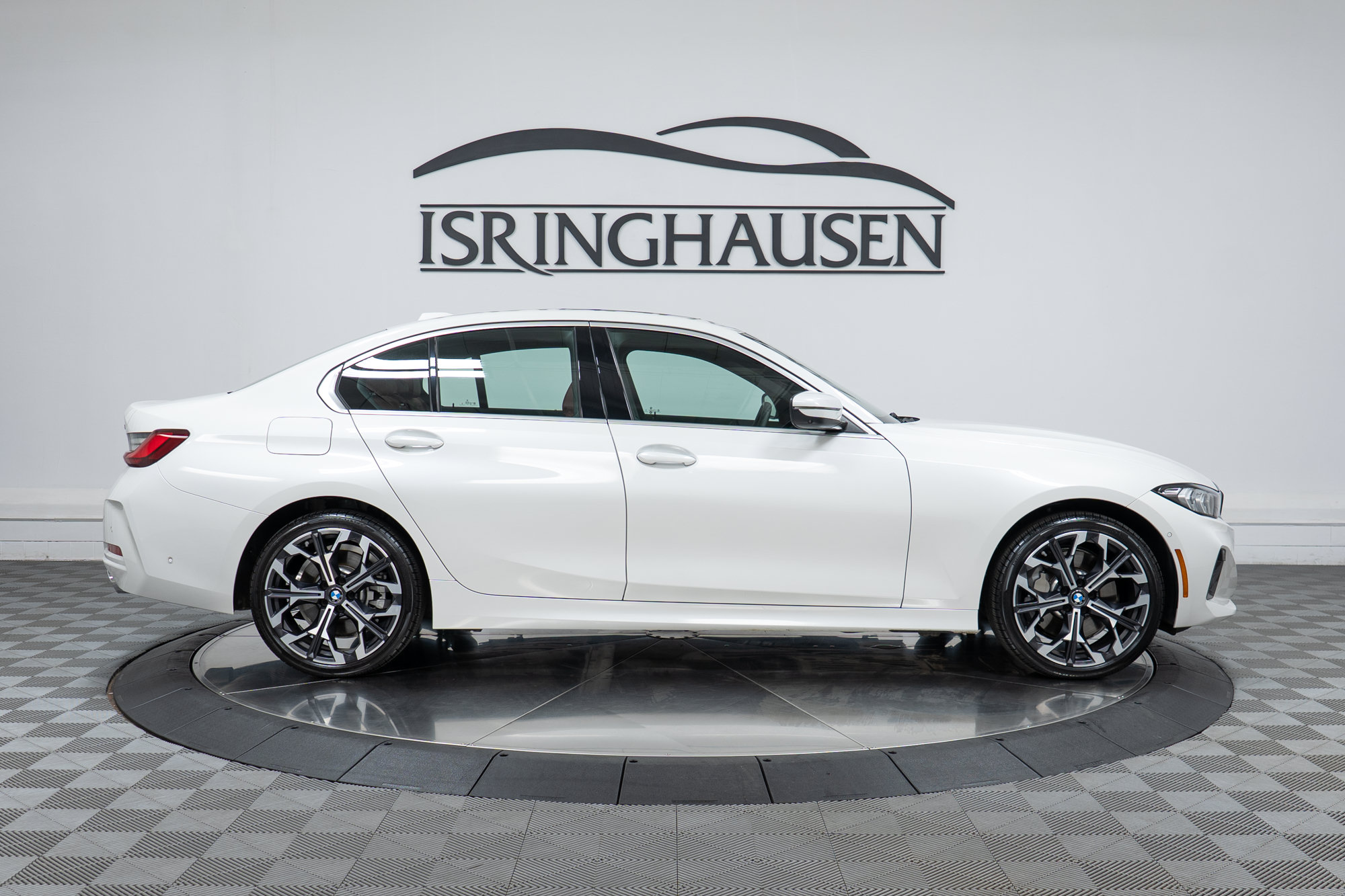 Used 2026 BMW 330i xDrive Sedan AWD/4WD image 4